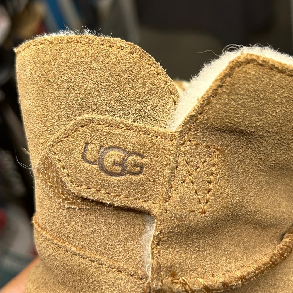 Toddler UGG Boots - Picture 11 of 15